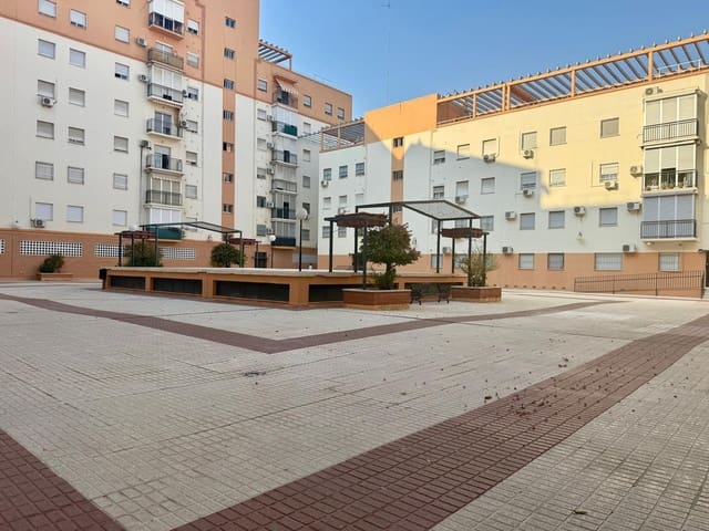 2 soveværelse Lejlighed til salg i Sevilla by med garage - € 179.000 (Ref: 9191129)