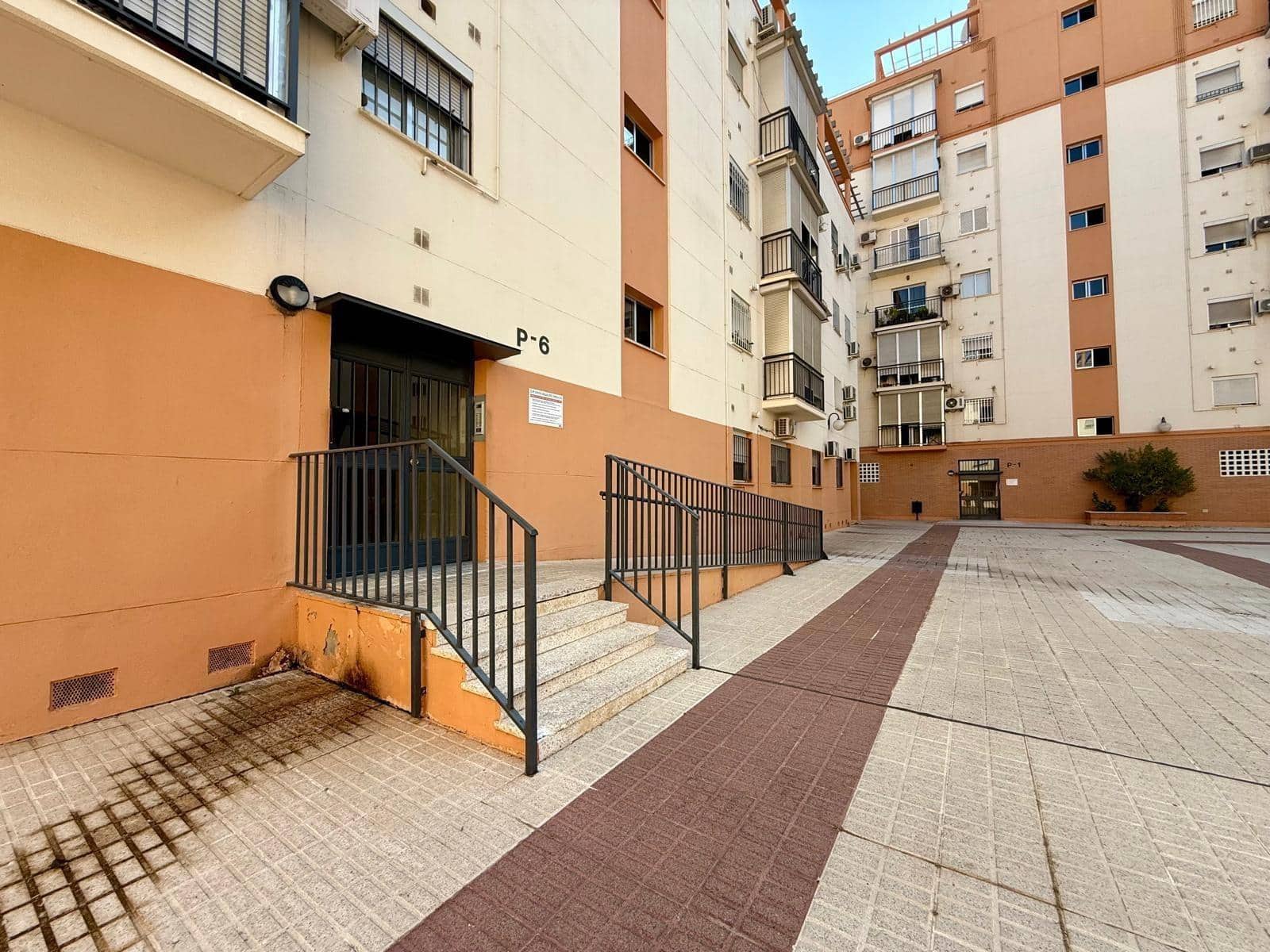 2 soveværelse Lejlighed til salg i Sevilla by med garage - € 179.000 (Ref: 9191129)