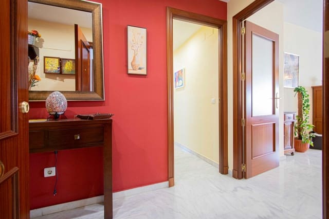 4 sypialnia Mieszkanie na sprzedaż w Miasto Sewilla z garażem - 265 000 € (Ref: 9197789)