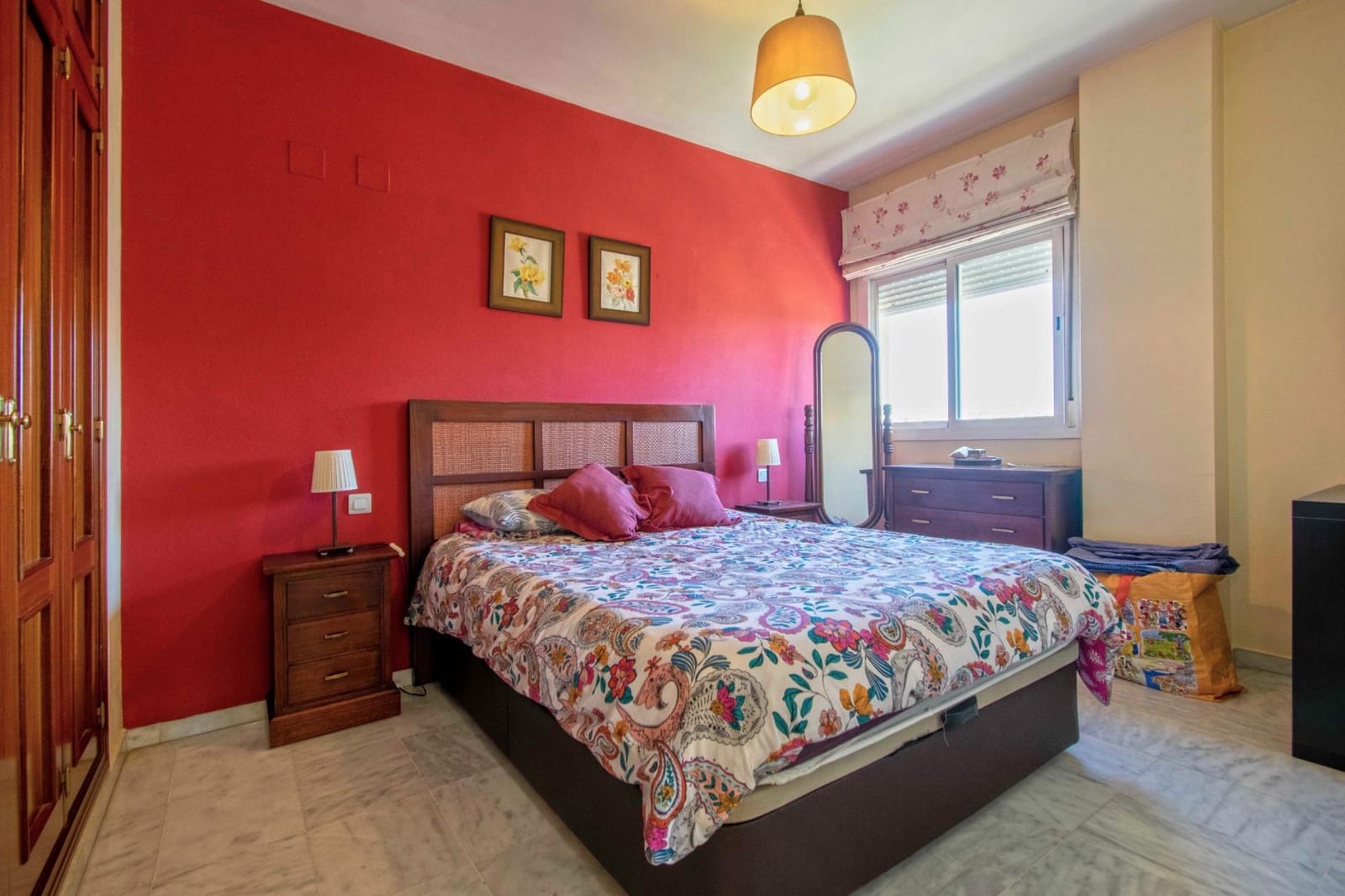 4 soveværelse Lejlighed til salg i Sevilla by med garage - € 265.000 (Ref: 9197789)