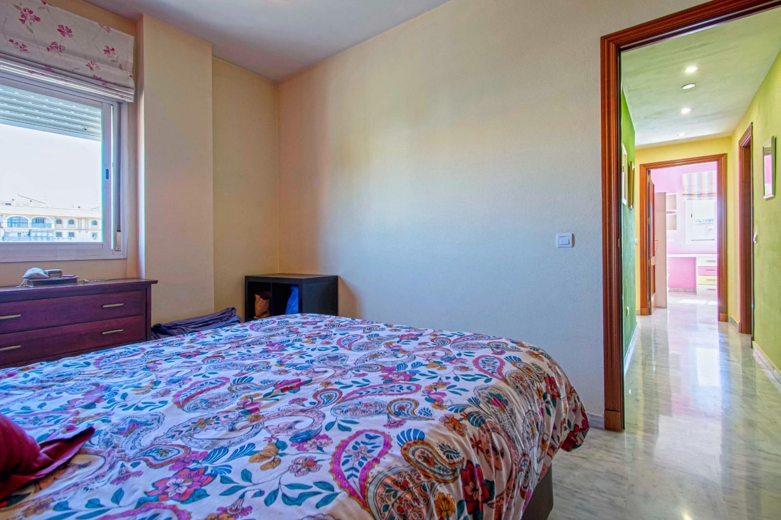 4 soveværelse Lejlighed til salg i Sevilla by med garage - € 265.000 (Ref: 9197789)