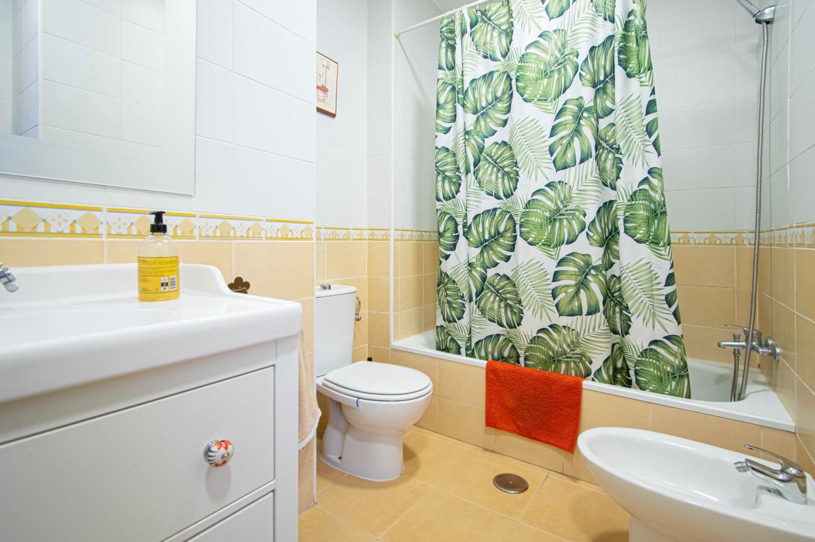 4 soveværelse Lejlighed til salg i Sevilla by med garage - € 265.000 (Ref: 9197789)