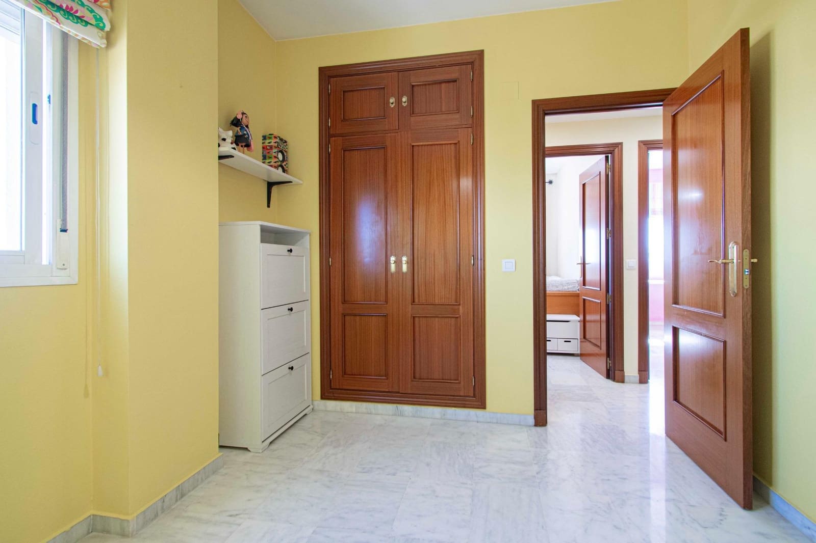 4 soveværelse Lejlighed til salg i Sevilla by med garage - € 265.000 (Ref: 9197789)