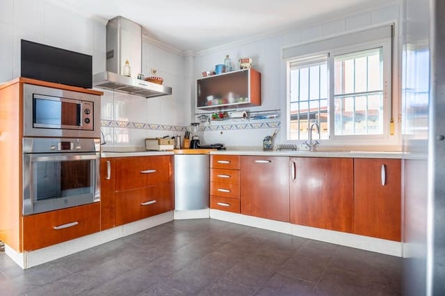 5 soverom Villa til salgs i Almensilla med svømmebasseng - € 315 000 (Ref: 9215115)