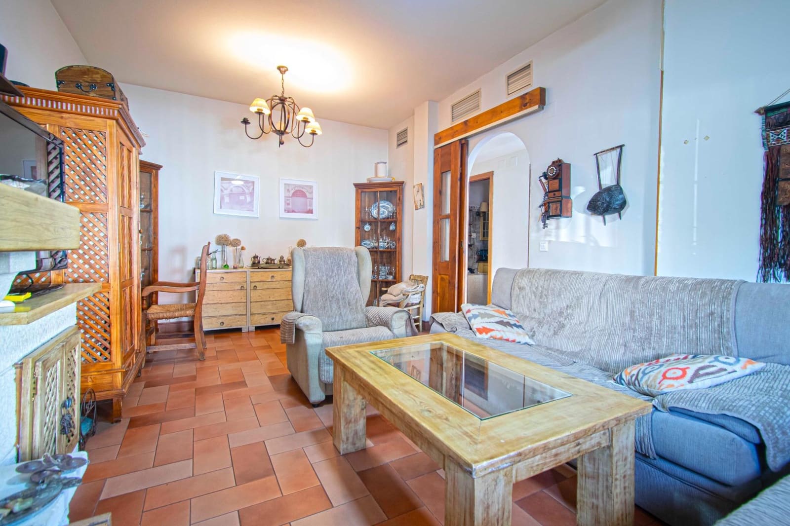 4 soveværelse Rækkehus til salg i Sevilla by med swimmingpool - € 318.000 (Ref: 9215117)