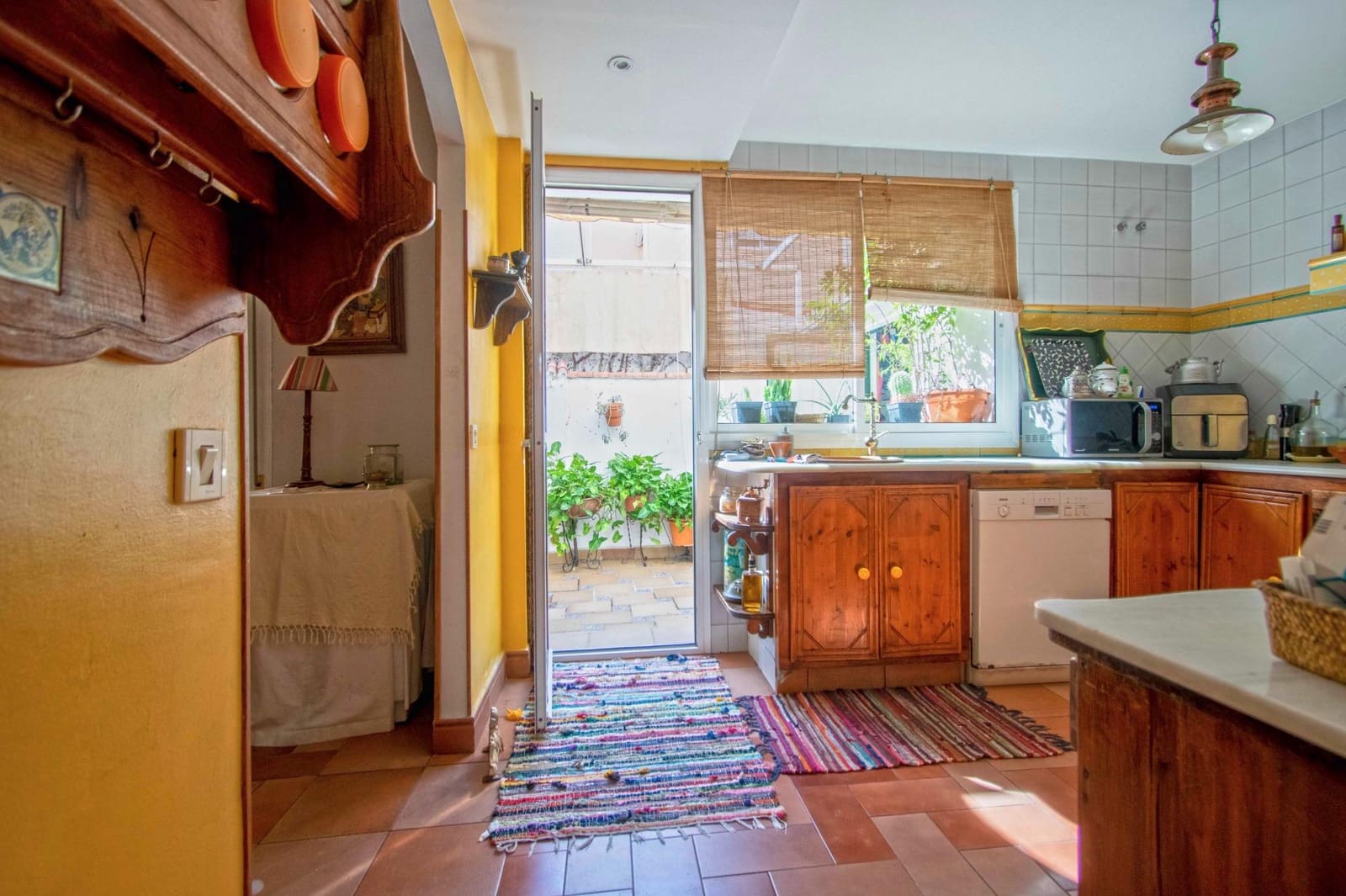 4 soveværelse Rækkehus til salg i Sevilla by med swimmingpool - € 318.000 (Ref: 9215117)