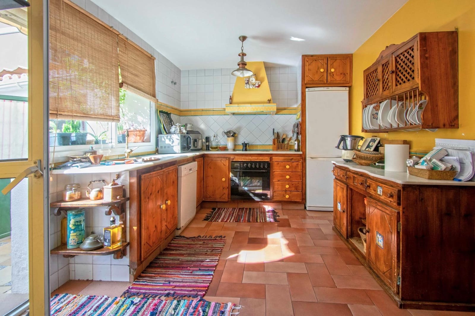 4 soveværelse Rækkehus til salg i Sevilla by med swimmingpool - € 318.000 (Ref: 9215117)