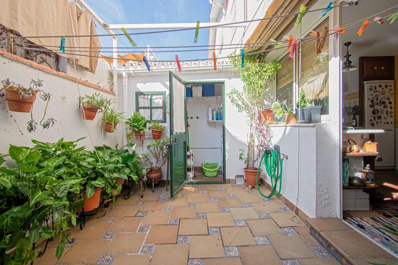 4 soveværelse Rækkehus til salg i Sevilla by med swimmingpool - € 318.000 (Ref: 9215117)