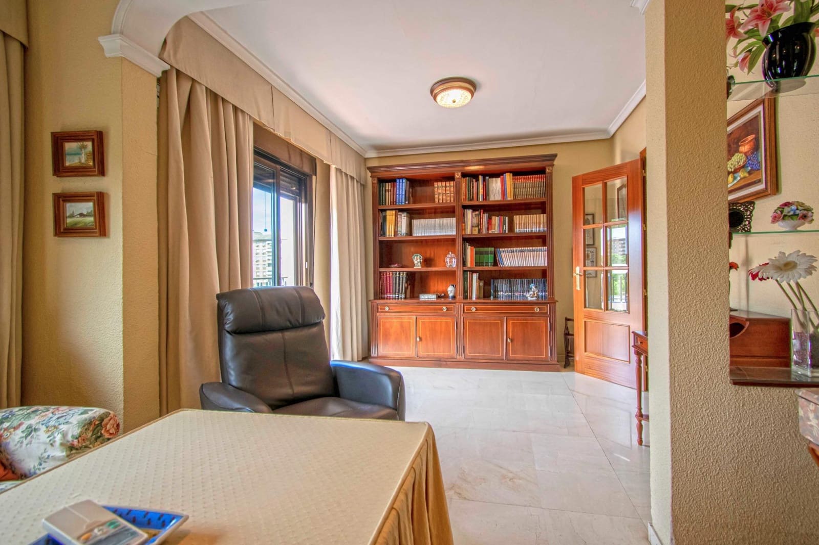 3 soverom Leilighet til salgs i Sevilla by med garasje - € 440 000 (Ref: 9220023)