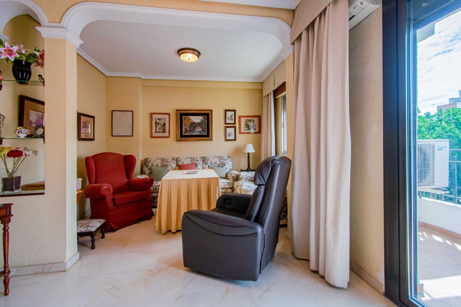 3 soverom Leilighet til salgs i Sevilla by med garasje - € 440 000 (Ref: 9220023)