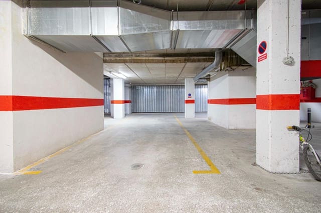 Garage for sale in Seville city - € 20,000 (Ref: 9228617)