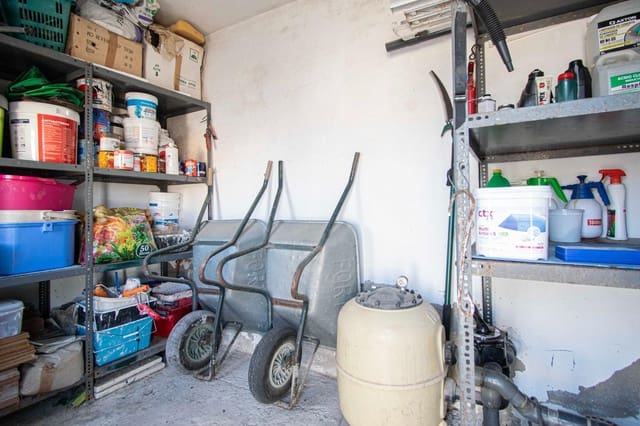 6 sypialnia Willa na sprzedaż w Carmona z basenem garażem - 262 000 € (Ref: 9232638)