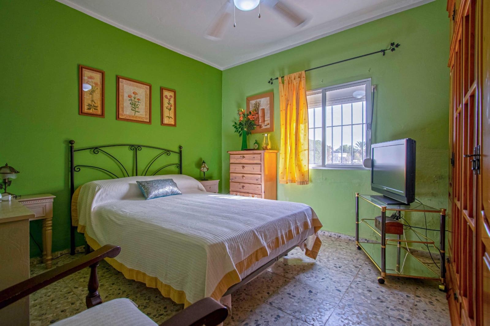 6 soveværelse Villa til salg i Carmona med swimmingpool garage - € 262.000 (Ref: 9232638)