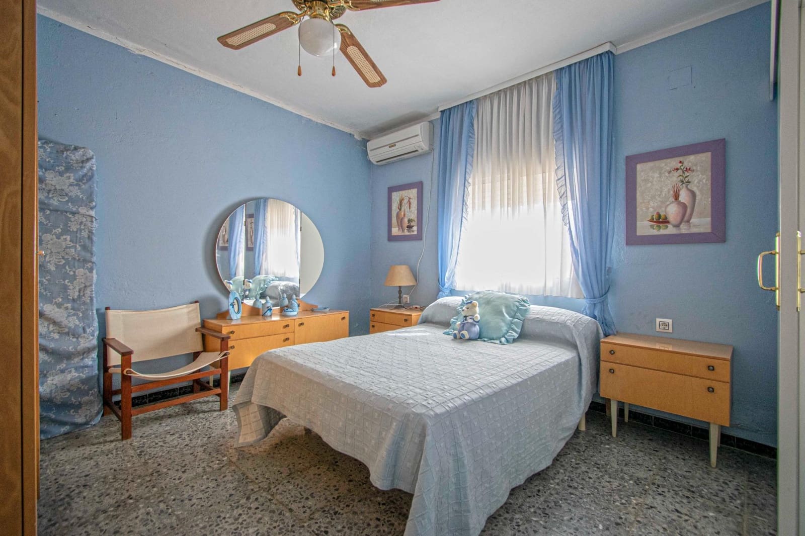 6 soveværelse Villa til salg i Carmona med swimmingpool garage - € 262.000 (Ref: 9232638)