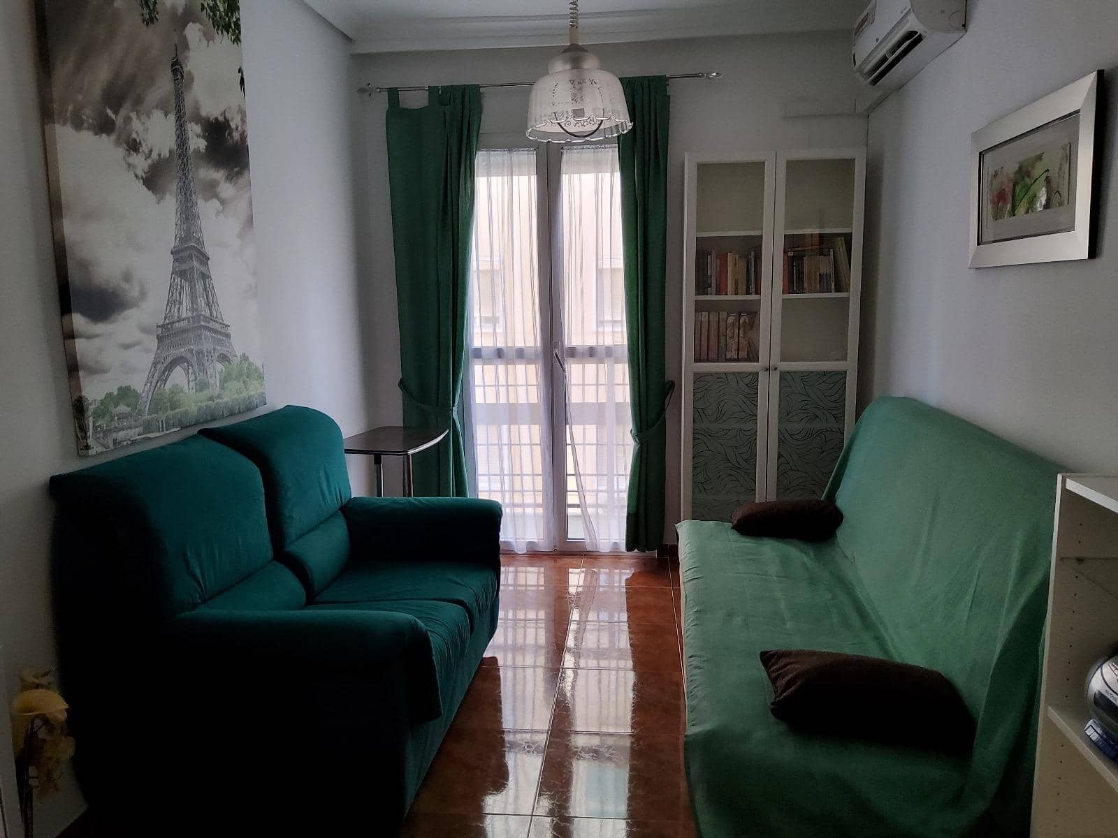 3 soveværelse Lejlighed til leje i Sevilla by - € 1.000 (Ref: 9236506)