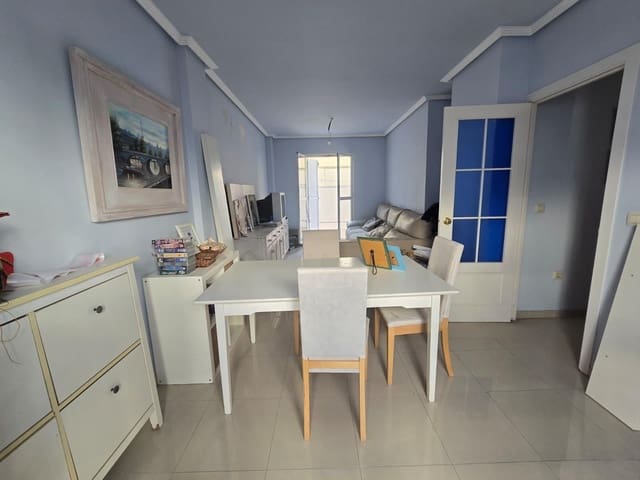 5 slaapkamer Rijtjeshuis te koop in Isla Cristina - € 220.000 (Ref: 9240024)