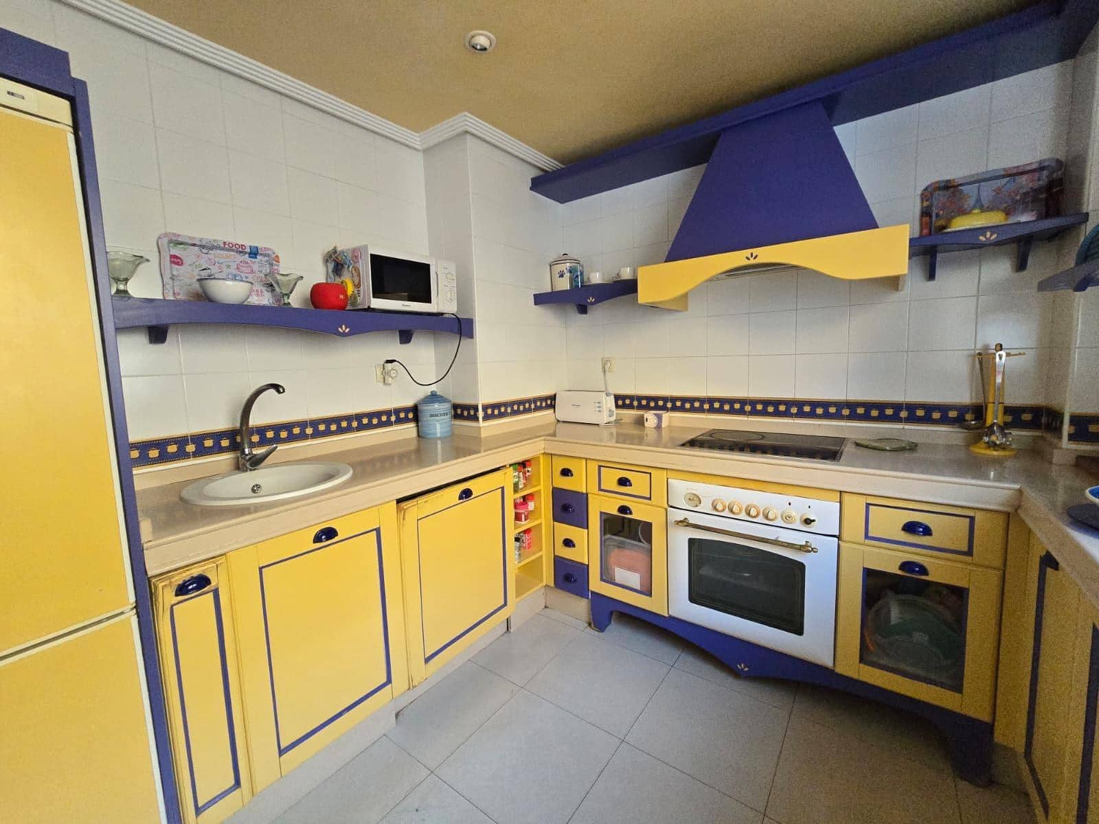 5 soveværelse Rækkehus til salg i Isla Cristina - € 220.000 (Ref: 9240024)