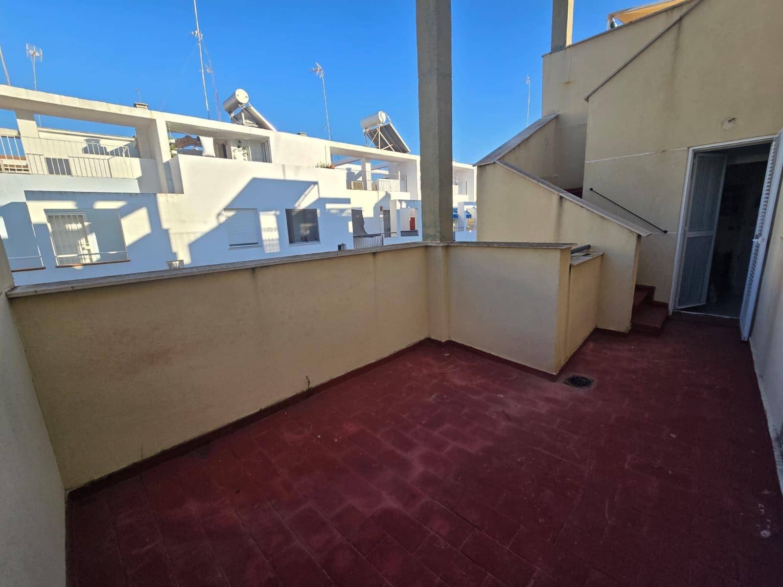 5 soveværelse Rækkehus til salg i Isla Cristina - € 220.000 (Ref: 9240024)