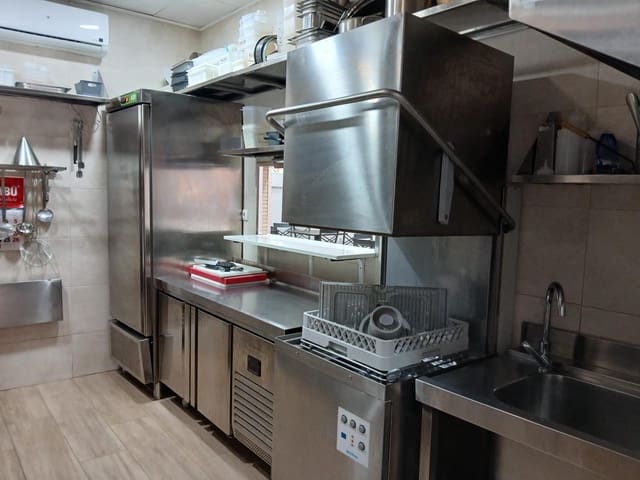 Gewerbe zu verkaufen in Sevilla Stadt - 60.000 € (Ref: 9243002)