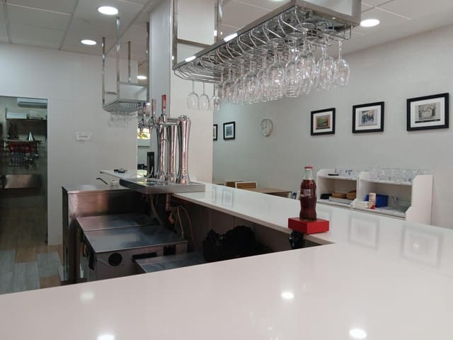 Commercieel te koop in Sevilla stad - € 225.000 (Ref: 9243002)