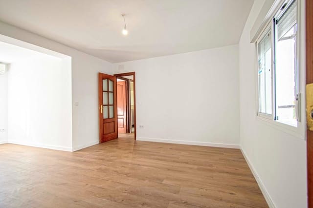 Piso de 4 habitaciones en Sevilla ciudad en venta - 255.000 € (Ref: 9247343)