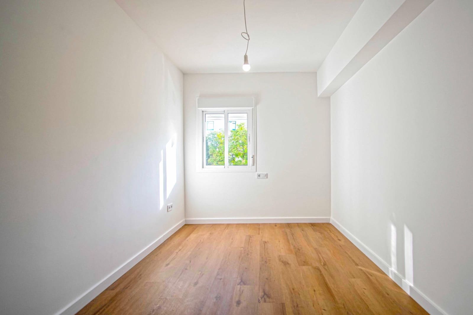 Piso de 4 habitaciones en Sevilla ciudad en venta - 255.000 € (Ref: 9247343)