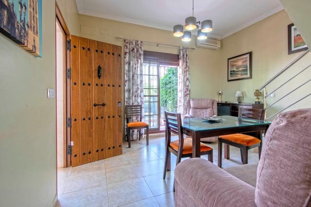 4 bedroom Townhouse for sale in Seville city - € 495,000 (Ref: 9252064)