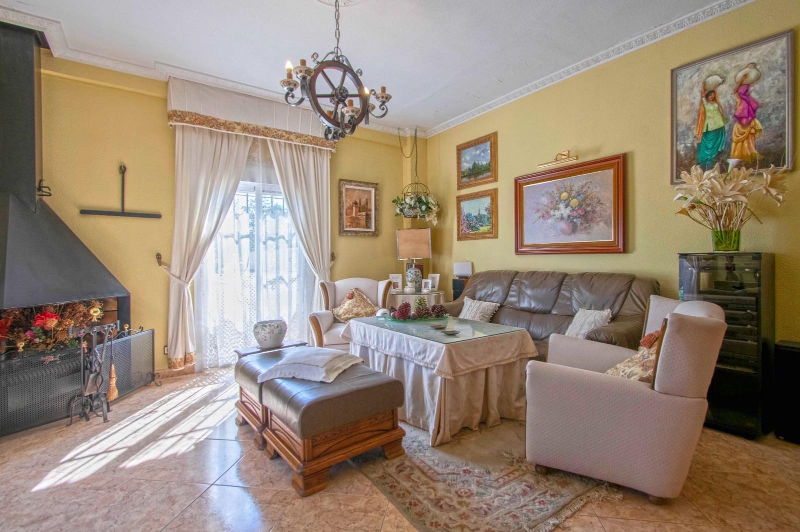 8 soveværelse Villa til salg i Montequinto med swimmingpool garage - € 850.000 (Ref: 9252065)