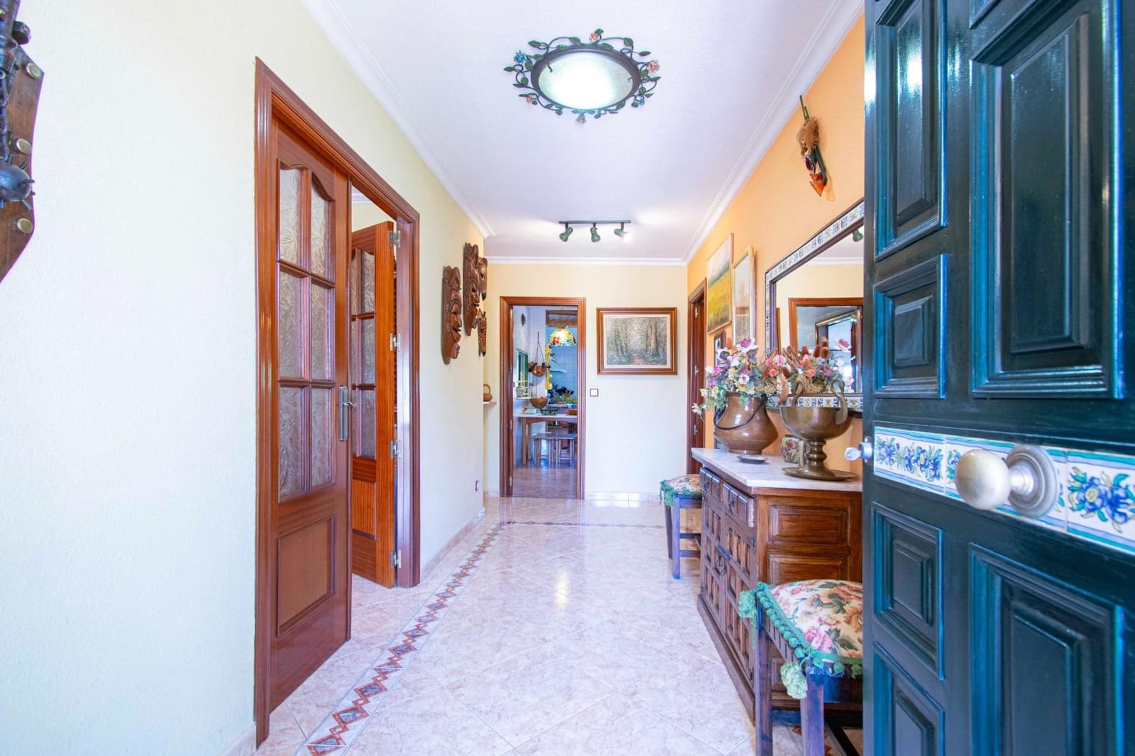 8 soveværelse Villa til salg i Montequinto med swimmingpool garage - € 850.000 (Ref: 9252065)