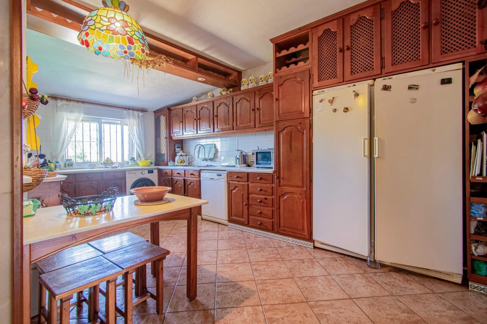 8 soveværelse Villa til salg i Montequinto med swimmingpool garage - € 850.000 (Ref: 9252065)