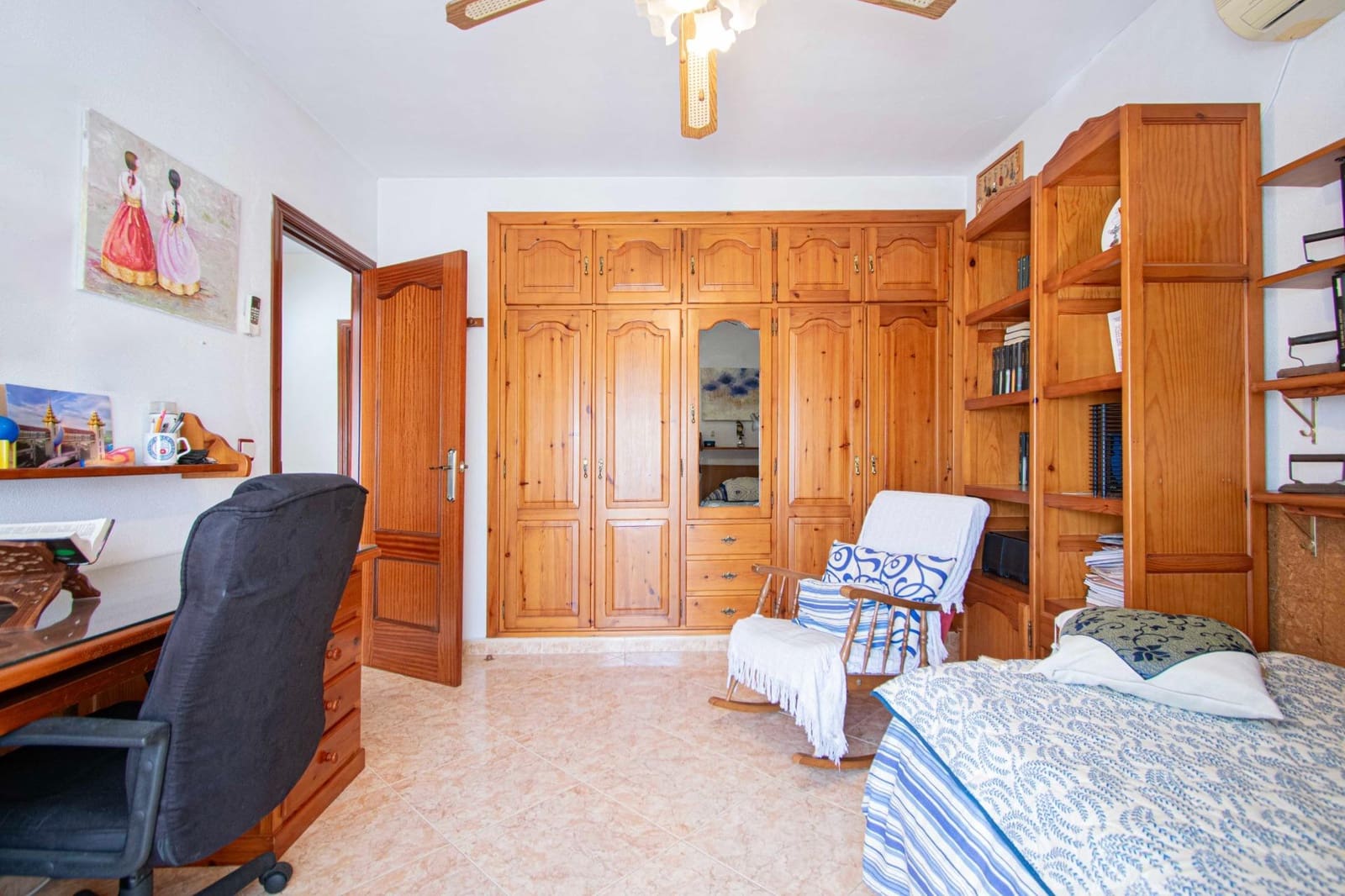 8 soveværelse Villa til salg i Montequinto med swimmingpool garage - € 850.000 (Ref: 9252065)