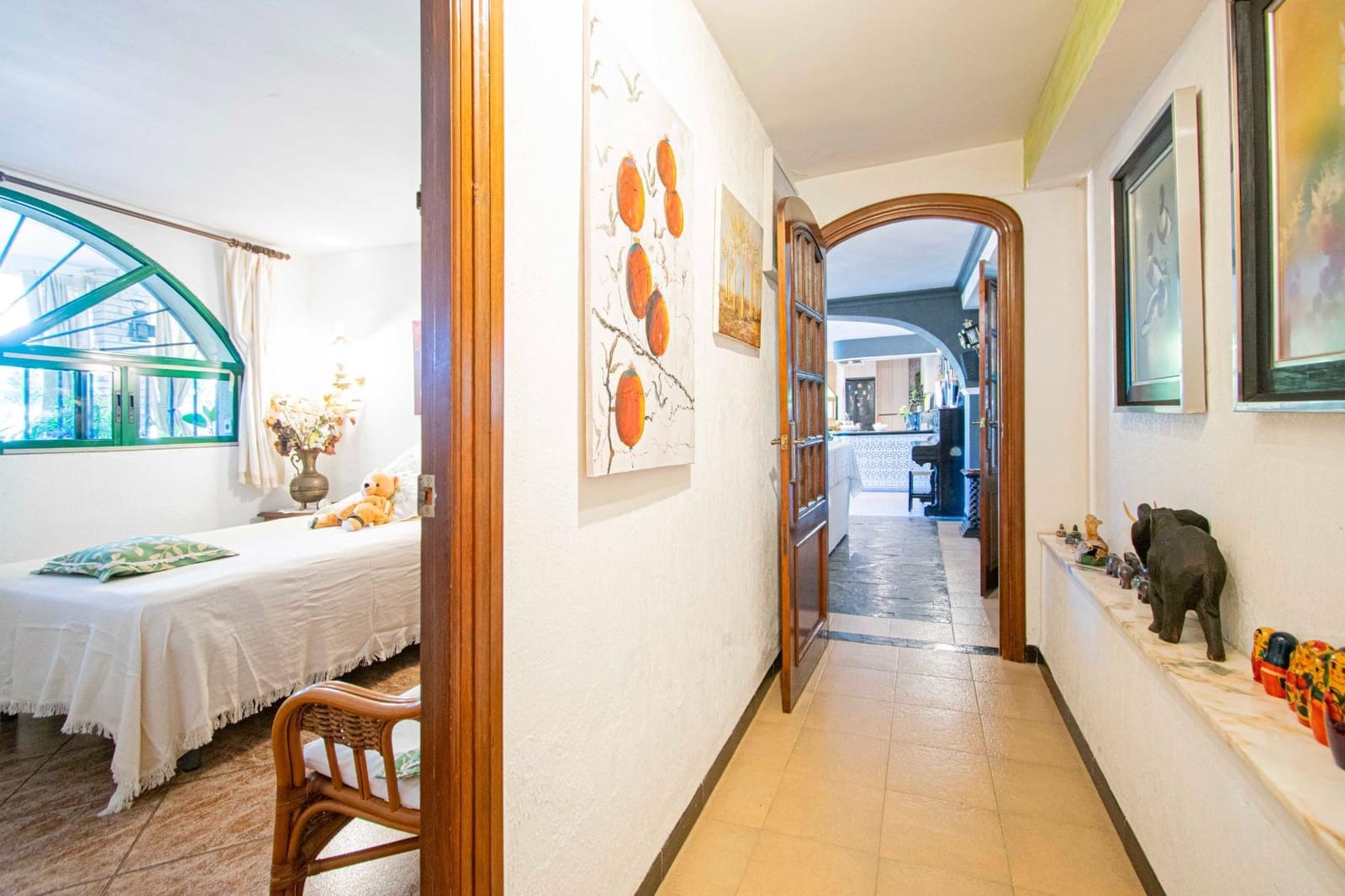 8 soveværelse Villa til salg i Montequinto med swimmingpool garage - € 850.000 (Ref: 9252065)