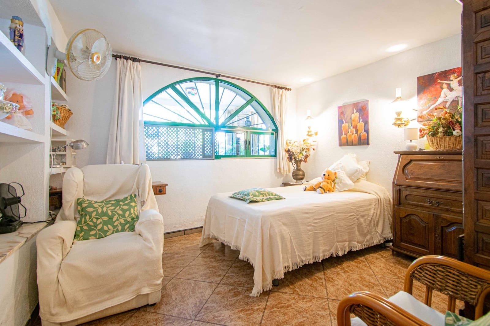 8 soveværelse Villa til salg i Montequinto med swimmingpool garage - € 850.000 (Ref: 9252065)