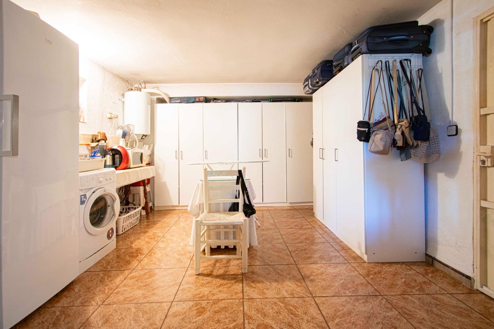 8 soveværelse Villa til salg i Montequinto med swimmingpool garage - € 850.000 (Ref: 9252065)