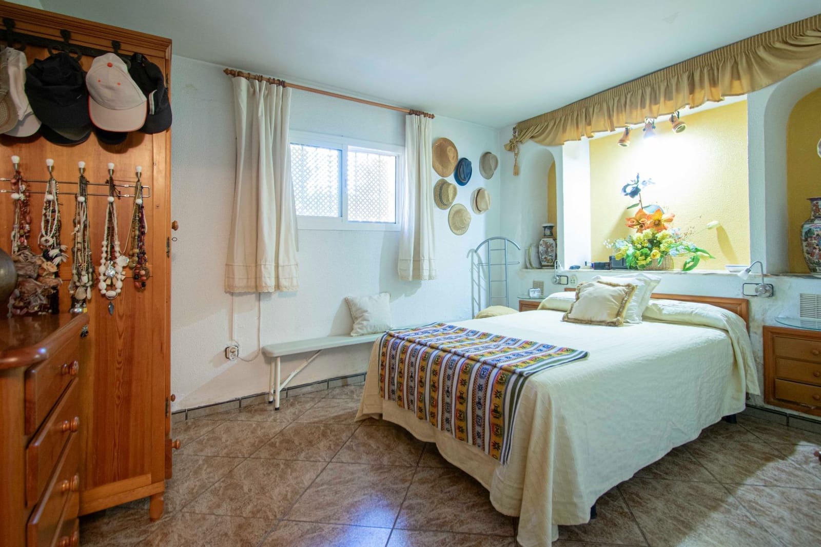 8 soveværelse Villa til salg i Montequinto med swimmingpool garage - € 850.000 (Ref: 9252065)