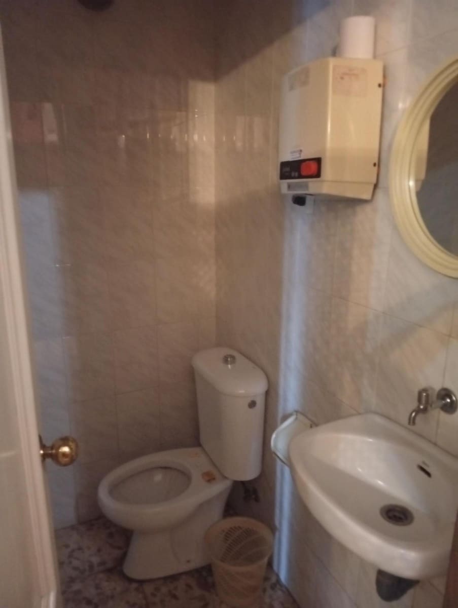 Kommersiell til salgs i Sevilla by - € 98 500 (Ref: 9255334)