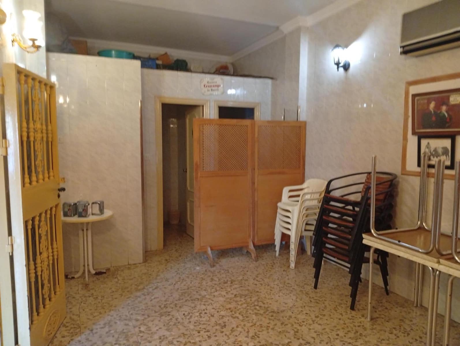 Kommersiell til salgs i Sevilla by - € 98 500 (Ref: 9255334)