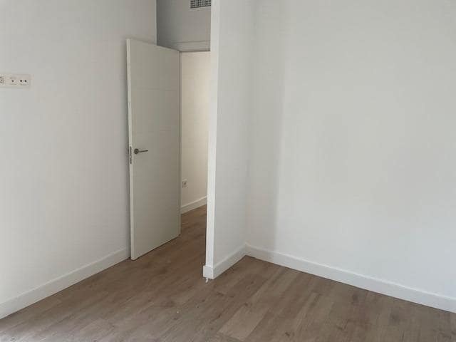 3 soveværelse Rækkehus til salg i Tomares med swimmingpool - € 310.000 (Ref: 9255337)