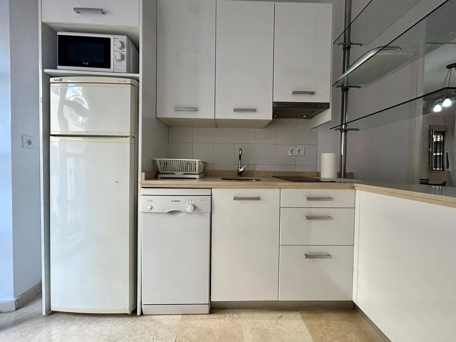 2 soveværelse Lejlighed til leje i Sevilla by - € 1.000 (Ref: 9262664)