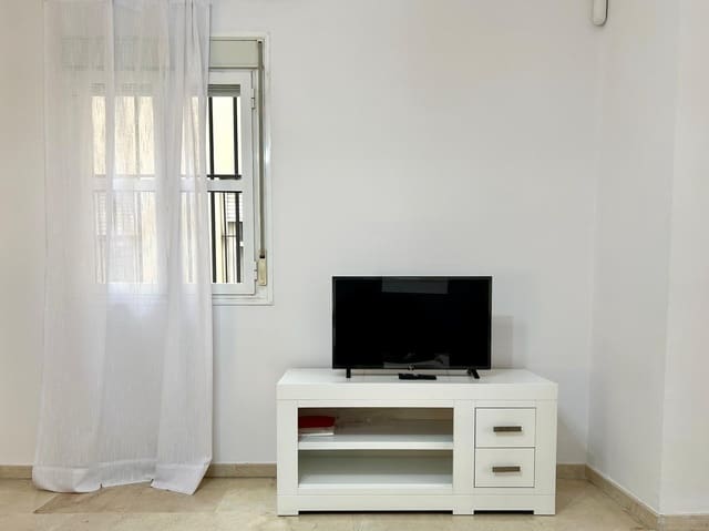 2 soveværelse Lejlighed til leje i Sevilla by - € 1.000 (Ref: 9262664)