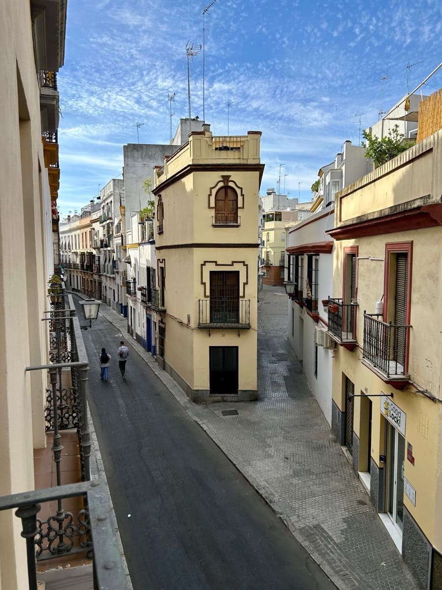 2 soveværelse Lejlighed til leje i Sevilla by - € 1.000 (Ref: 9262664)