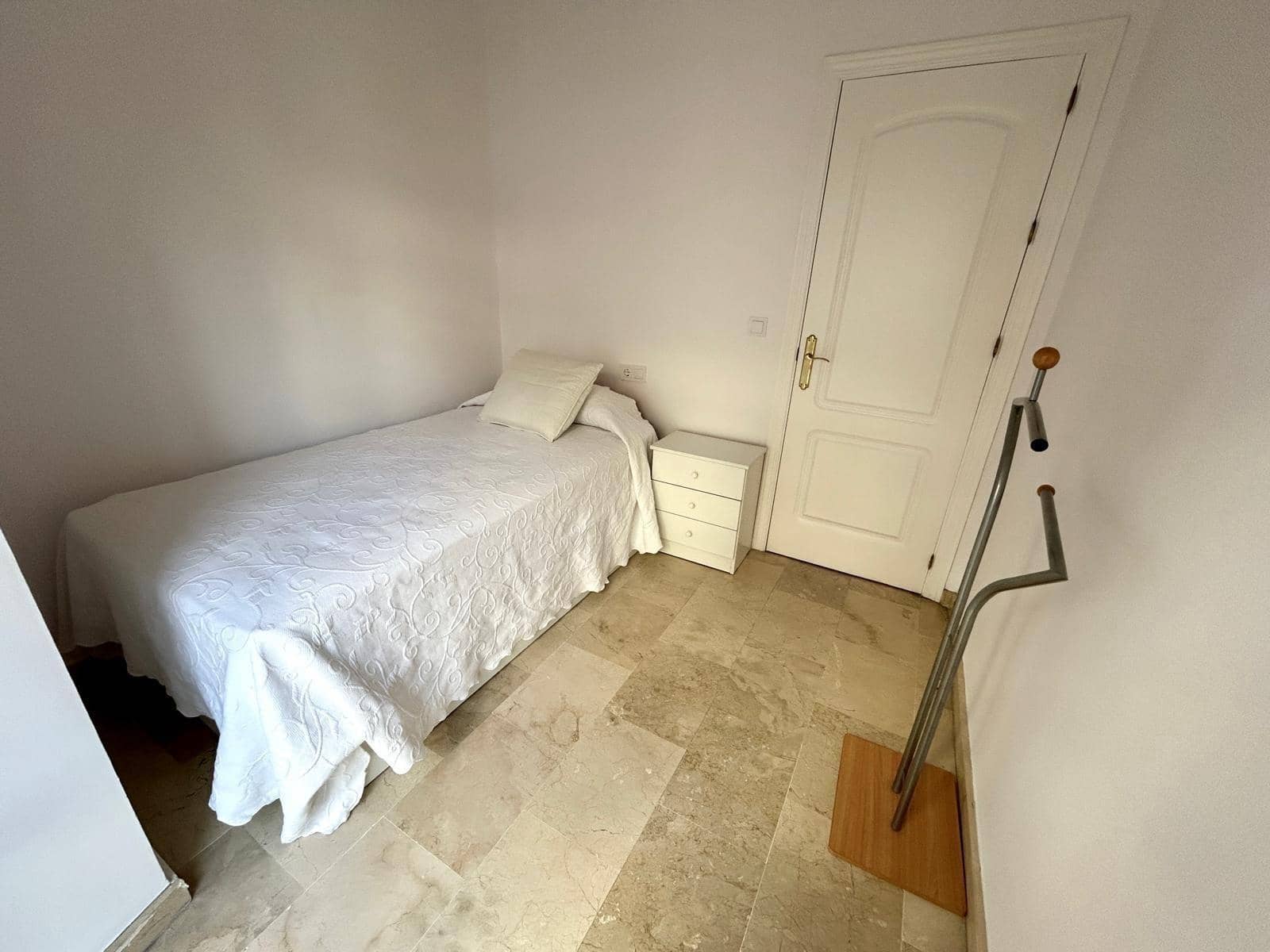 2 soveværelse Lejlighed til leje i Sevilla by - € 1.000 (Ref: 9262664)