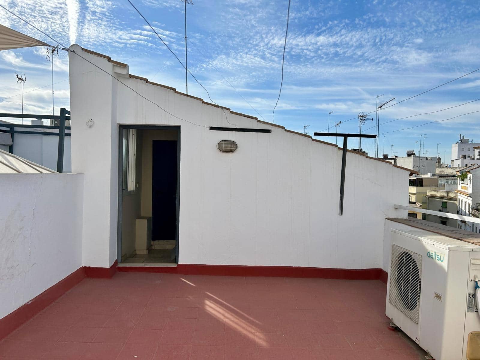 2 soveværelse Lejlighed til leje i Sevilla by - € 1.000 (Ref: 9262664)