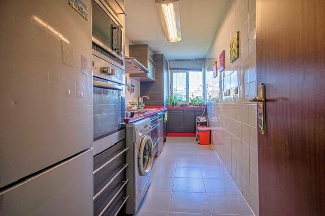 4 soveværelse Lejlighed til salg i Sevilla by med garage - € 320.000 (Ref: 9264623)