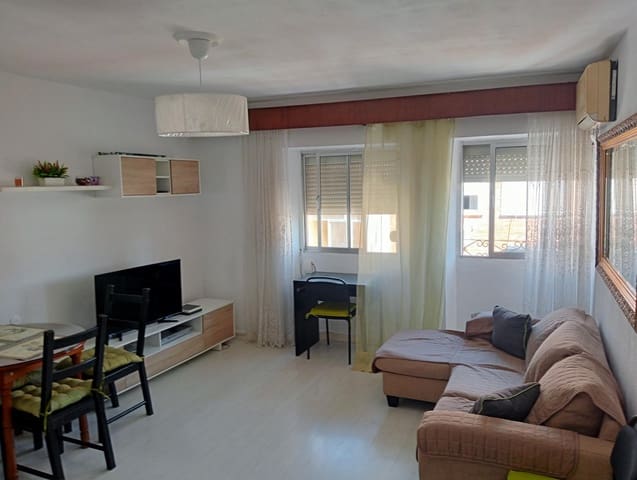 3 soveværelse Lejlighed til leje i Sevilla by - € 900 (Ref: 9264625)