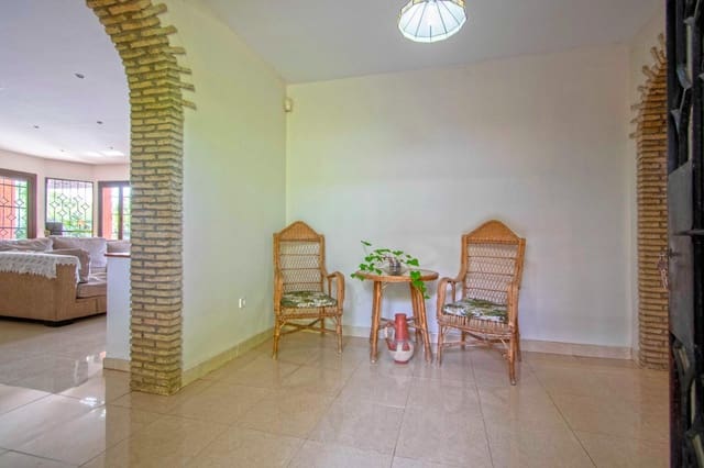 4 chambre Villa/Maison à vendre à Mairena del Aljarafe avec piscine - 735 000 € (Ref: 9264627)