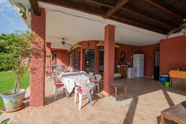 4 chambre Villa/Maison à vendre à Mairena del Aljarafe avec piscine - 735 000 € (Ref: 9264627)