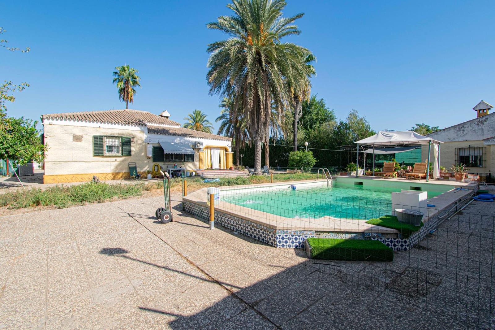 2 soverom Villa til salgs i La Rinconada med svømmebasseng - € 270 000 (Ref: 9269807)