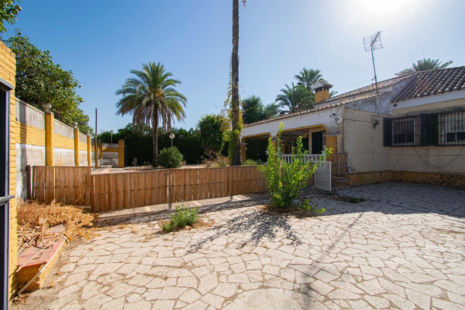 2 soverom Villa til salgs i La Rinconada med svømmebasseng - € 270 000 (Ref: 9269807)