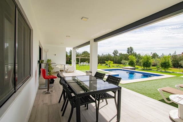 3 soverom Villa til salgs i Sanlúcar la Mayor med svømmebasseng - € 298 000 (Ref: 9272671)